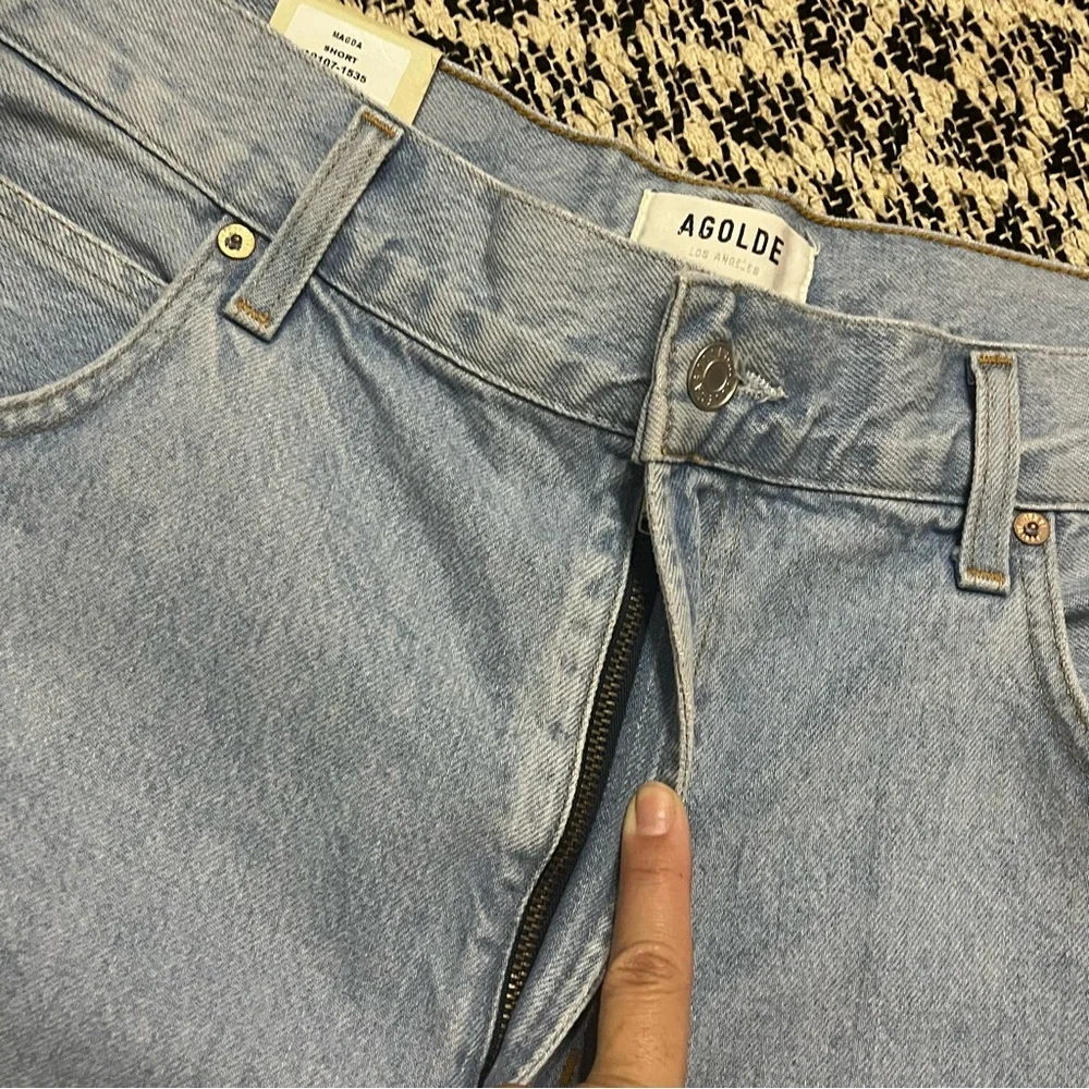 AGOLDE Magda denim shorts in Energy Size 32